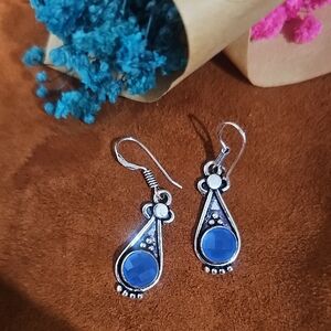 Elegant Sterling Silver and Blue Calchadony Teardrop Earrings